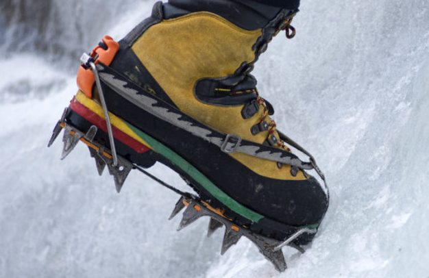 CRAMPONS