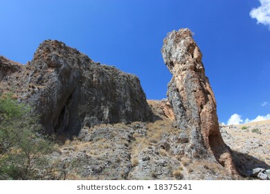 natural-pillar-that-looks-like-260nw-18375241